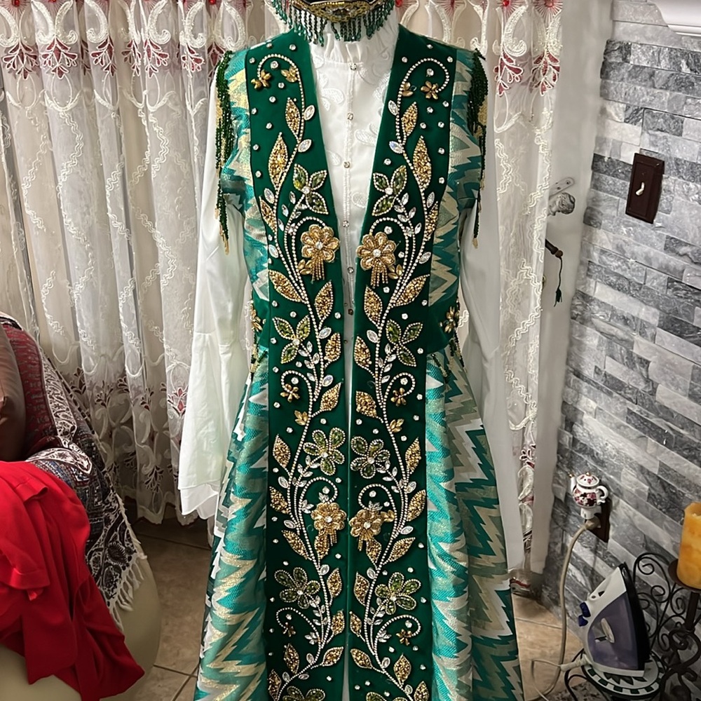 Turkish Embellished Green Vest with Gold beaded and rhinestones 3 pieces - Picture 13 of 14